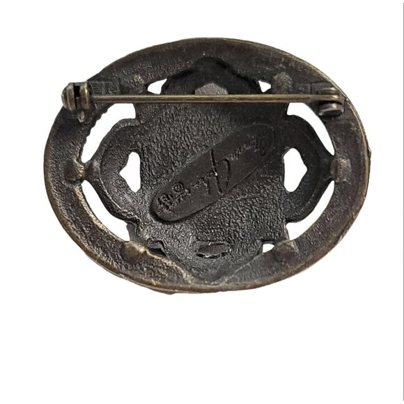 Ginnie Johansen Oval Gold Tone Red Glass Center Cab Pin Brooch, Signed - Picture 4 of 7